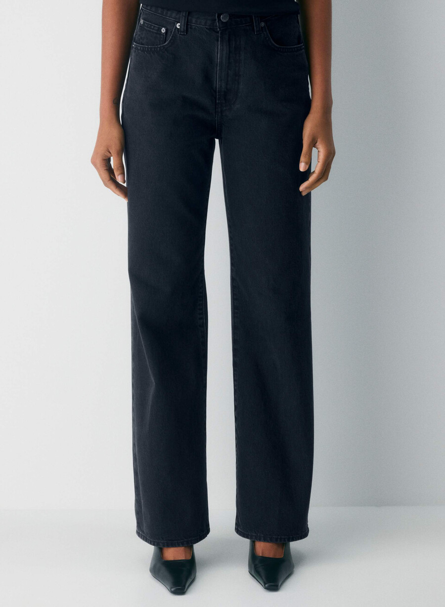 denim forum farrah hi-rise wide jean svart eyeliner