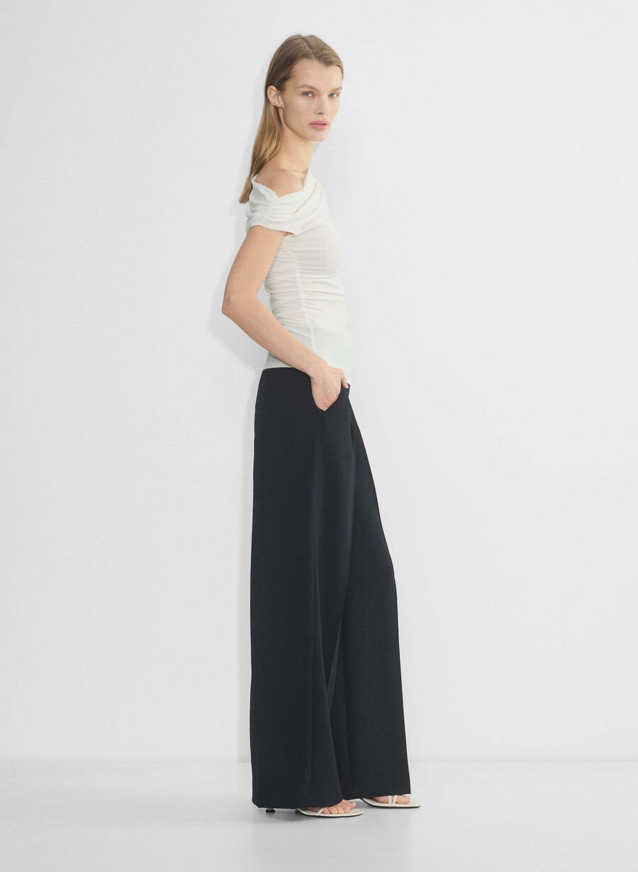 the effortless pant wider - crepette svart