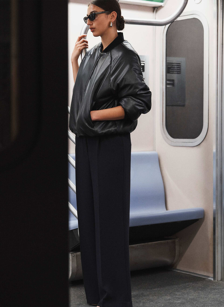 the effortless pant wider - crepette svart