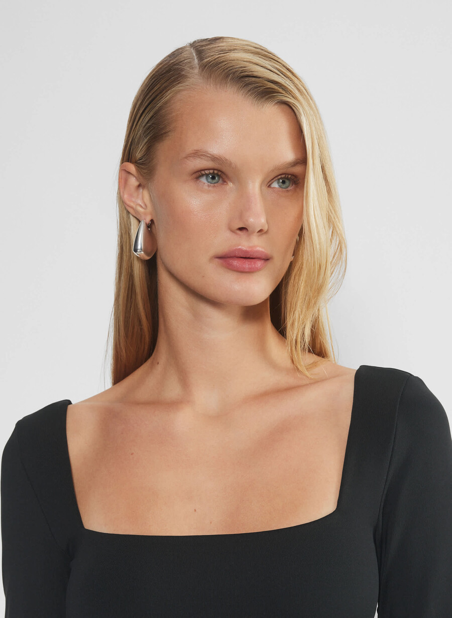 original contour squareneck hip långärmad svart