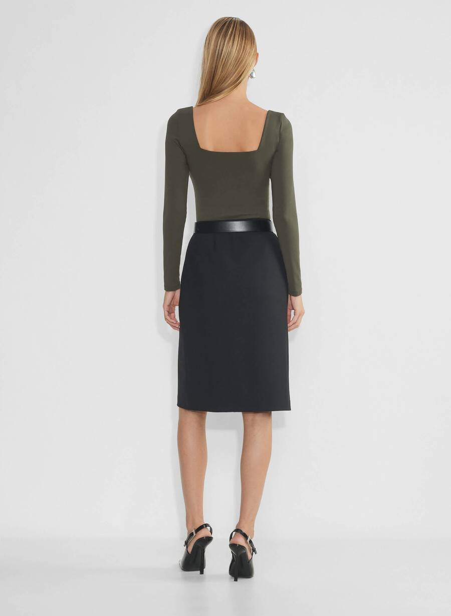 original contour squareneck hip långärmad mörk olivgrön