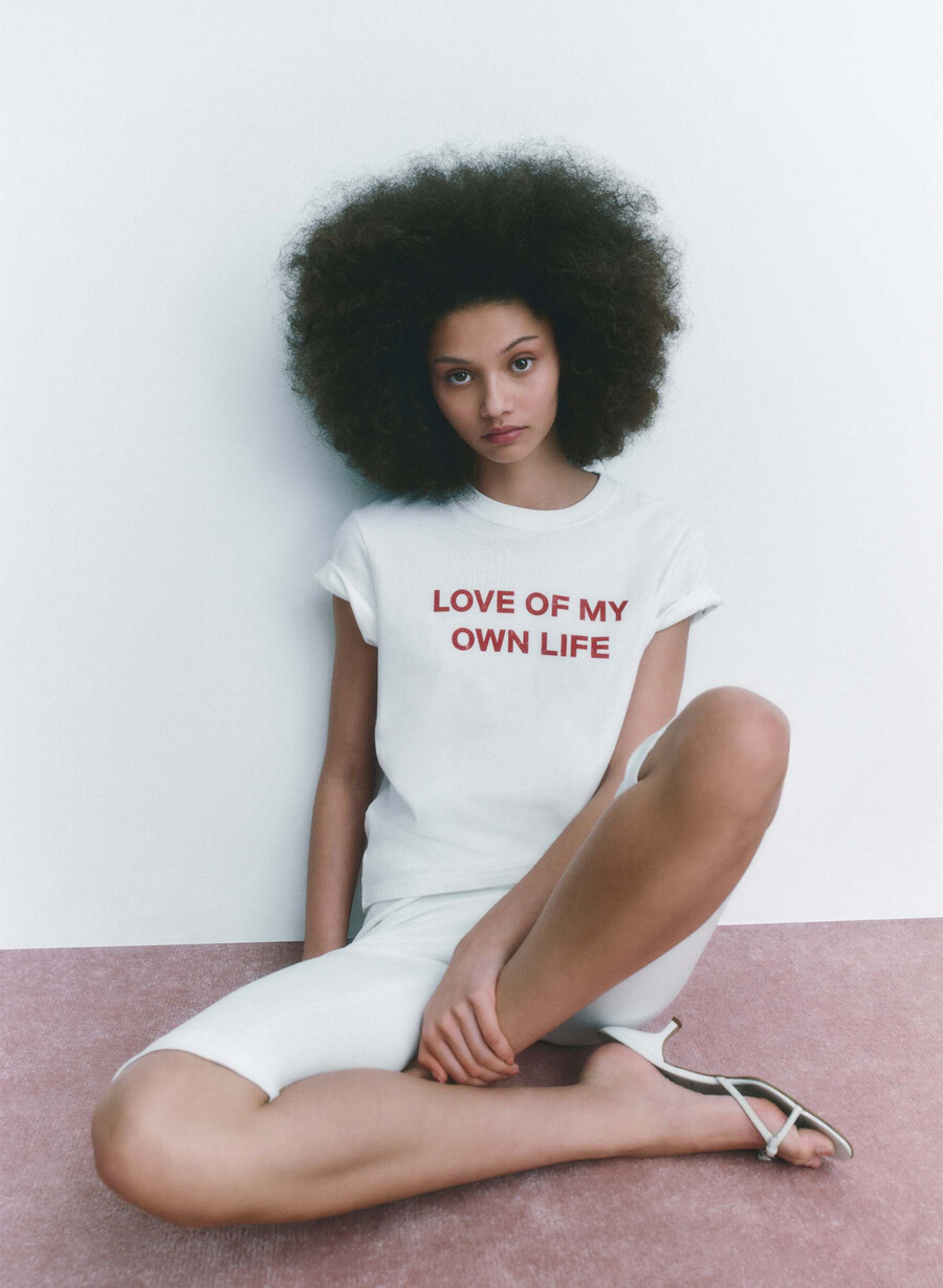 soft feels all-time t-shirt vitblinkande rÖd