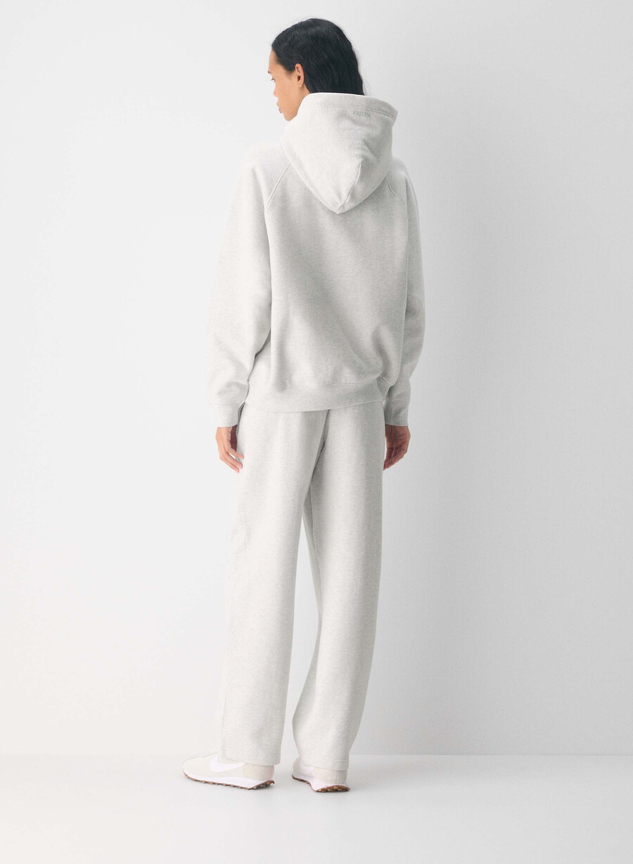 mysig sweatfleece mega straight träningsbyxa i meljord molnvit