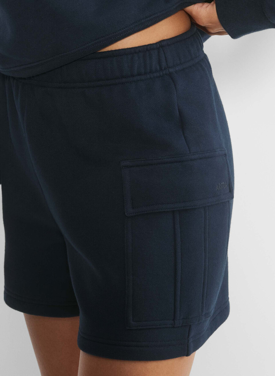 mysig fleece mega cargo-shorts till mitten av låret admiral