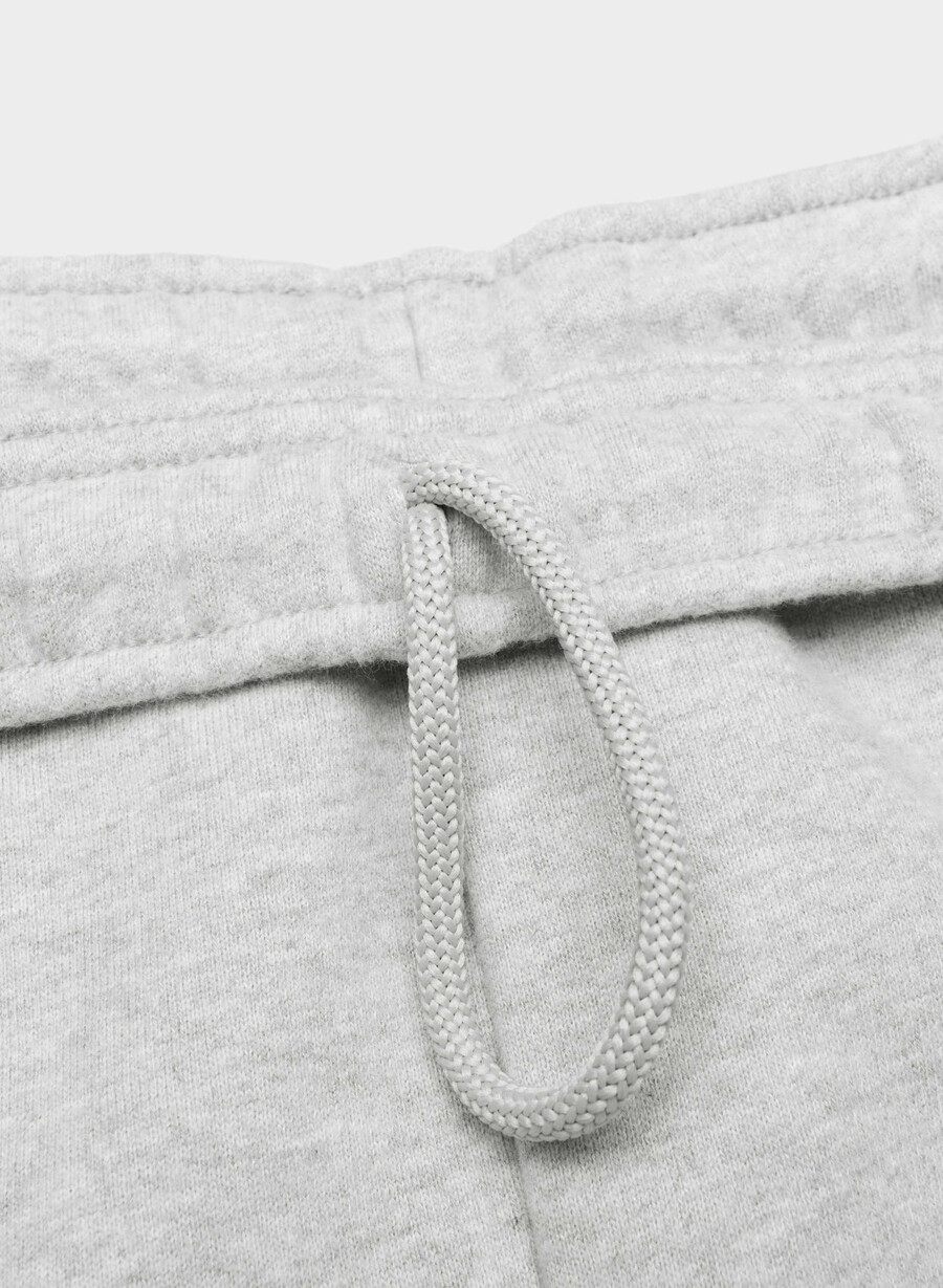 mysig fleece mega cargo shorts till mitten av låret i krommelerad ljung