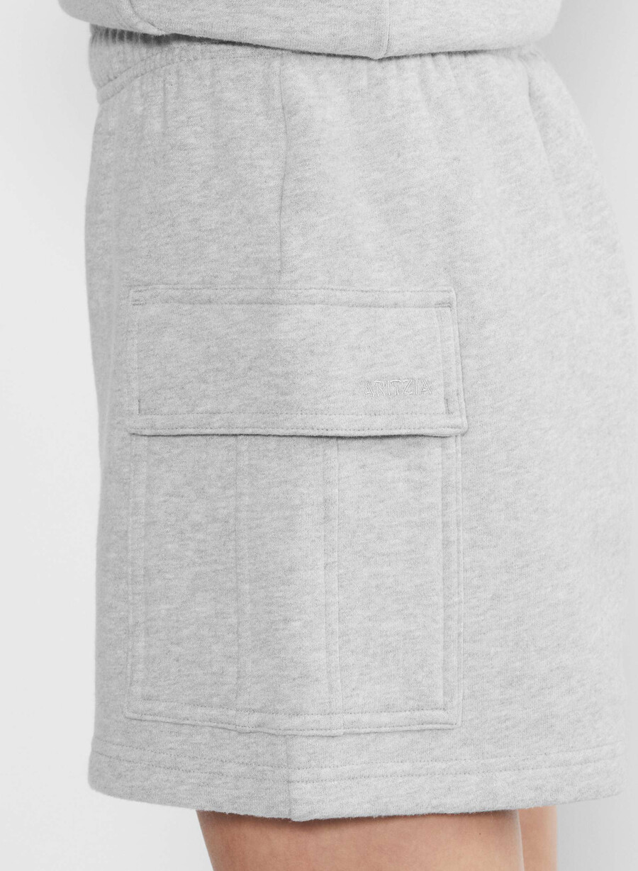mysig fleece mega cargo shorts till mitten av låret i krommelerad ljung