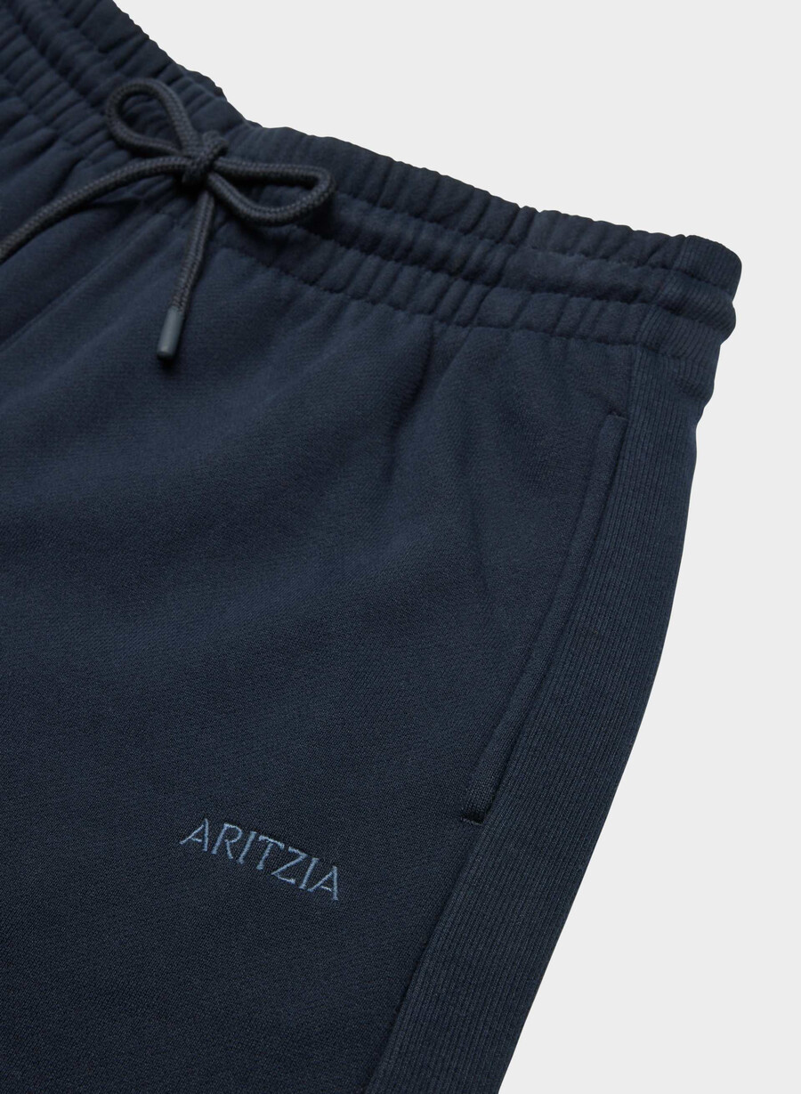 mysiga fleece shorts i pojkvänmodell mitt till låret admiral