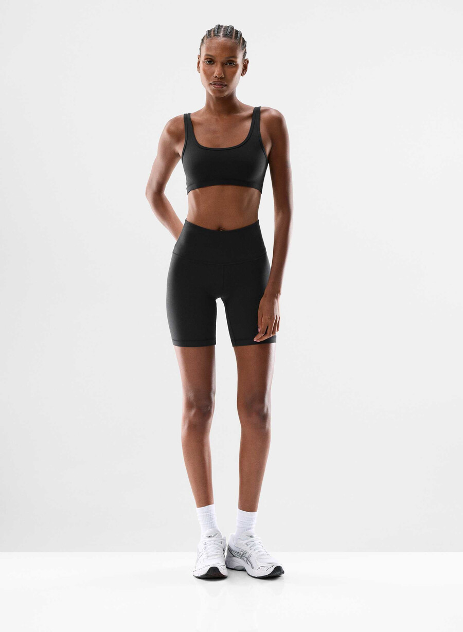 butter cheeky högmidja 7 shorts svart