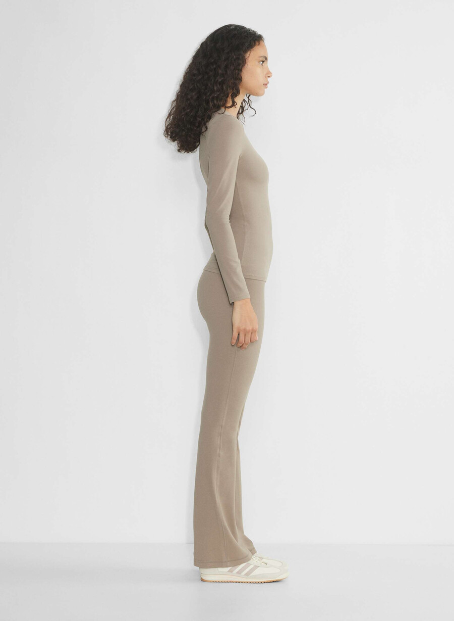 butter cheeky höghöjdsleggings med utsvängda toppar nomad taupe