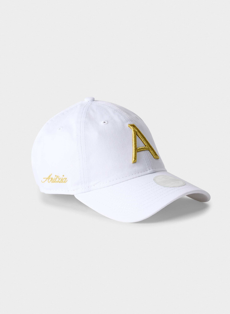new era x aritzia 9twenty keps vithero guld