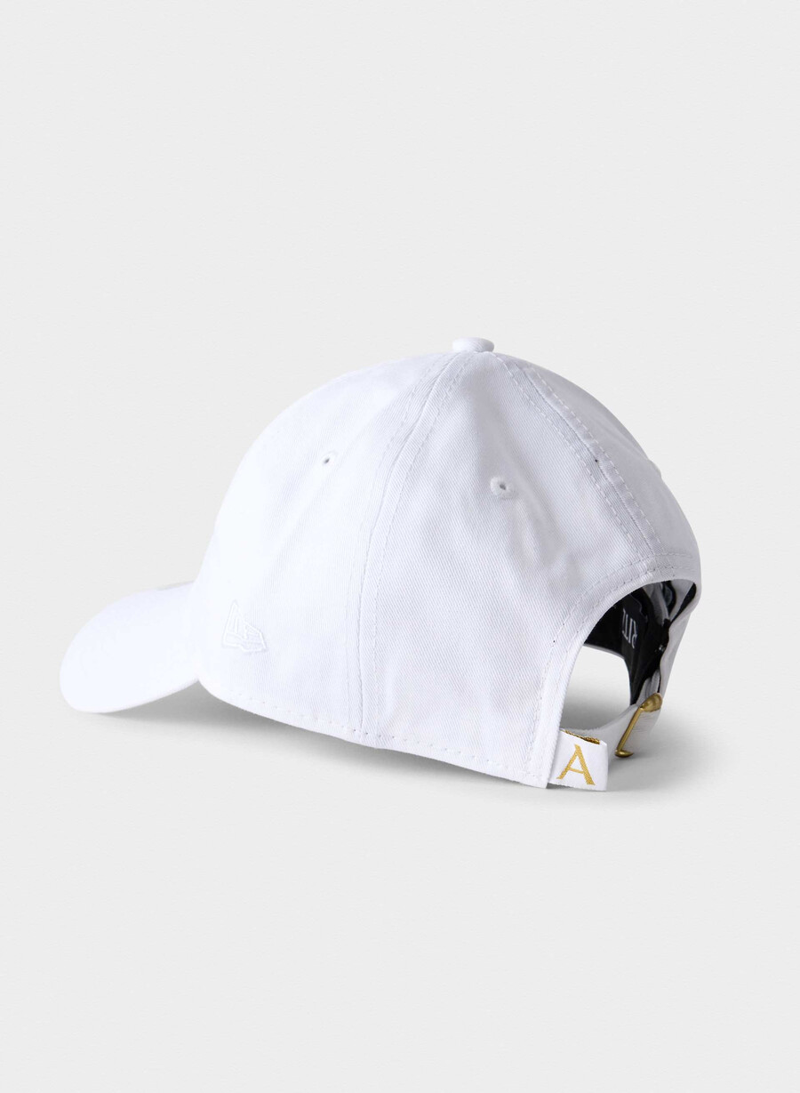 new era x aritzia 9twenty keps vithero guld