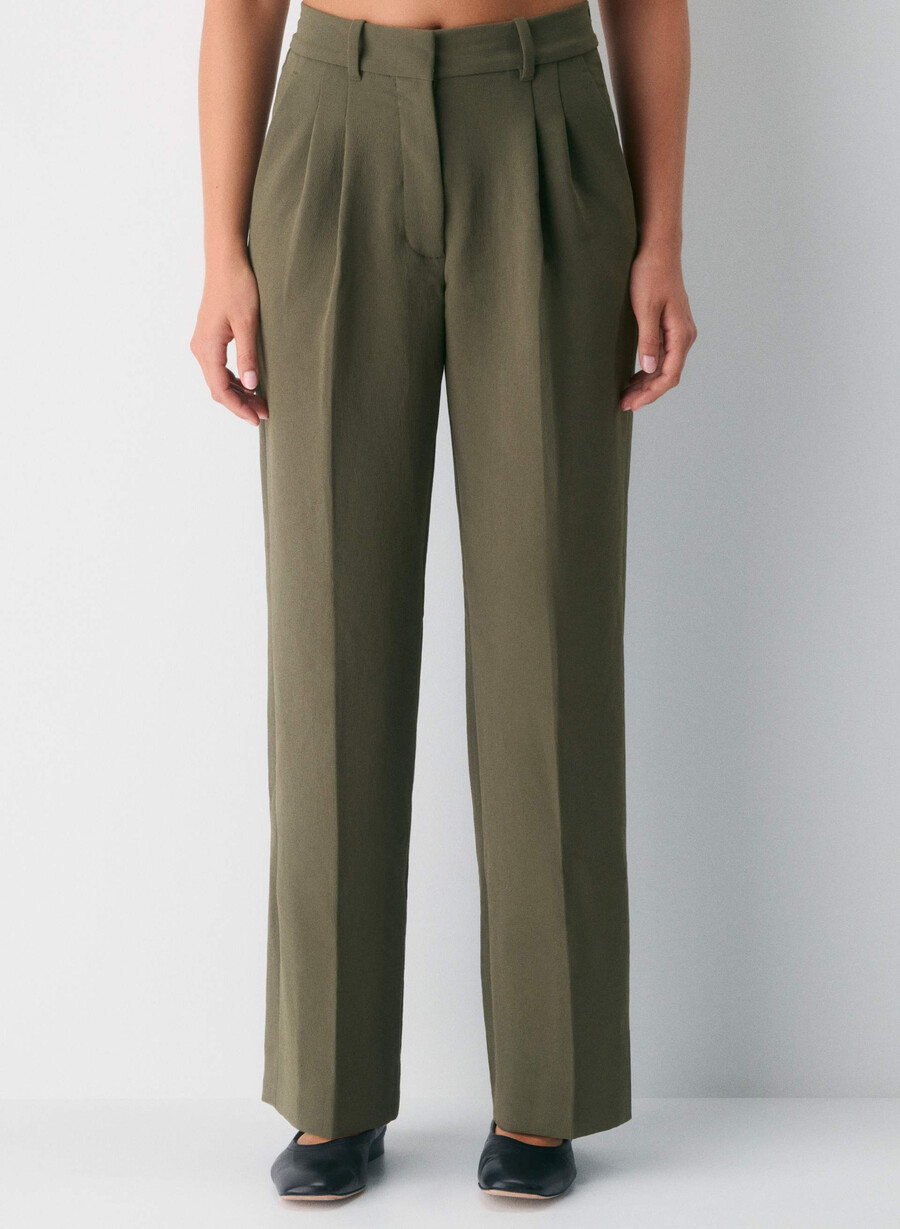 the effortless pant curve-fit - crepette mÖrkoliv