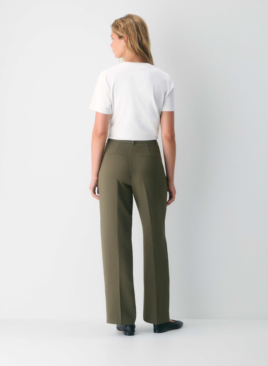 the effortless pant curve-fit - crepette mÖrkoliv