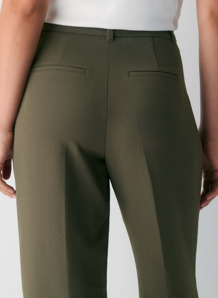 the effortless pant curve-fit - crepette mÖrkoliv