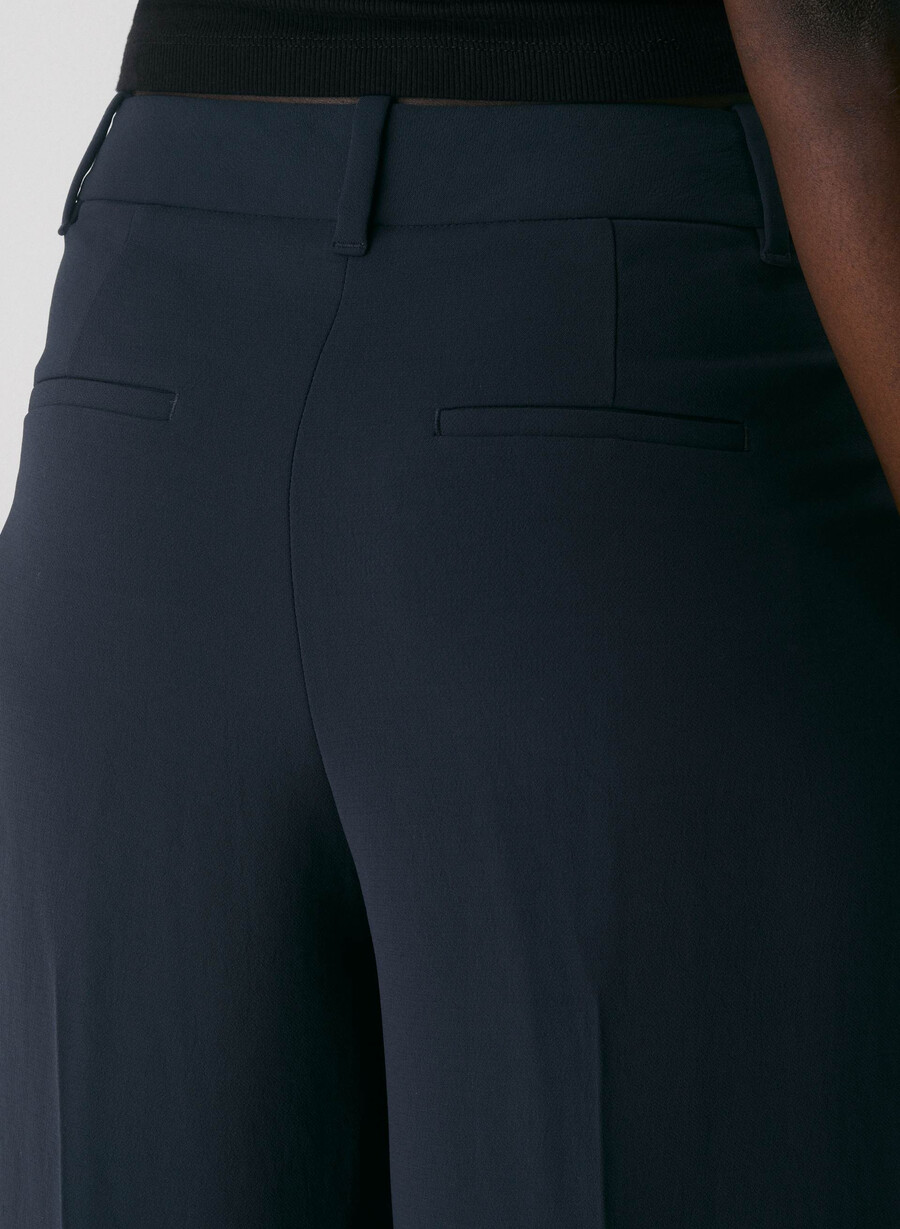the effortless pant curve-fit - crepette dark nat navy