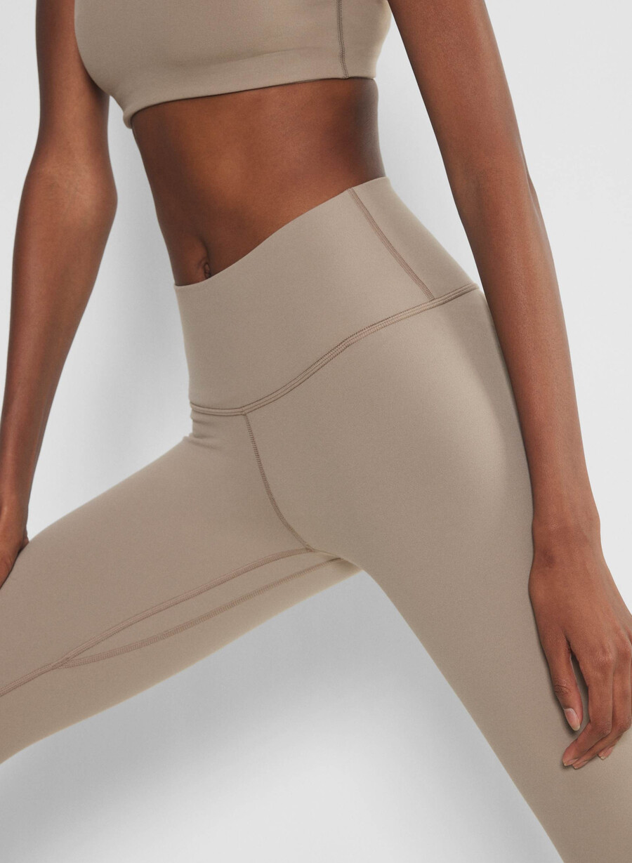 butter cheeky höghöjdsleggings nomad taupe