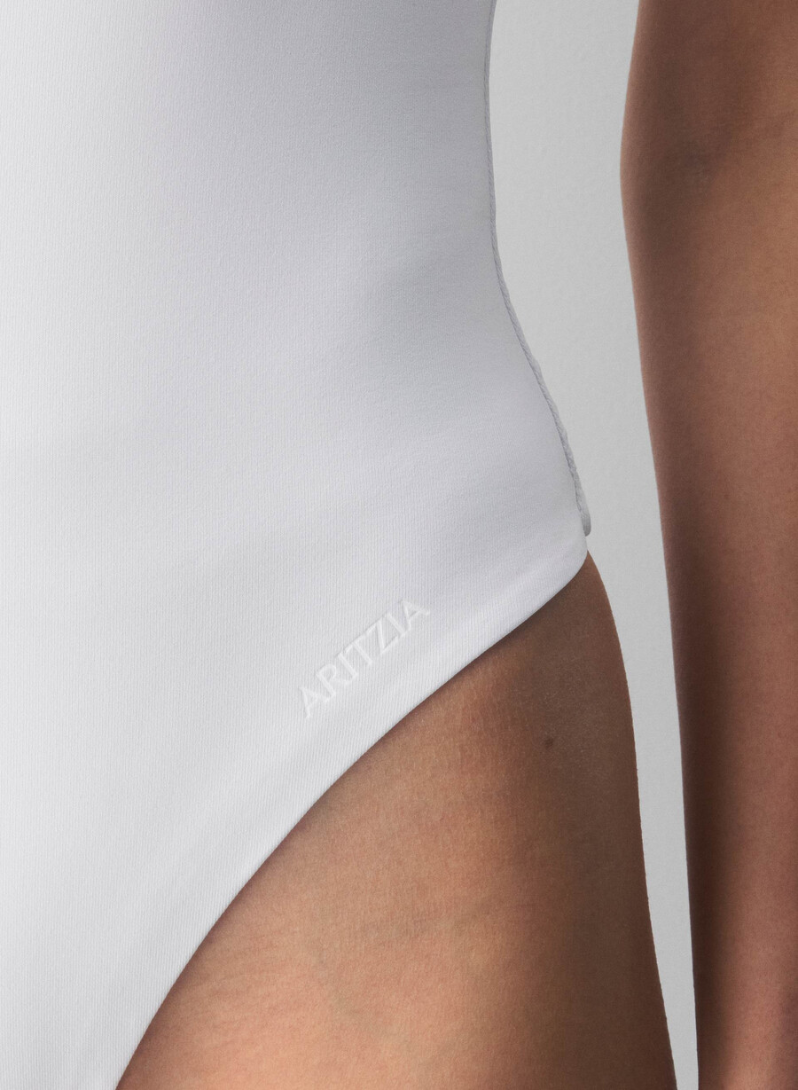 original contour vivacity crew bodysuit ljusvit