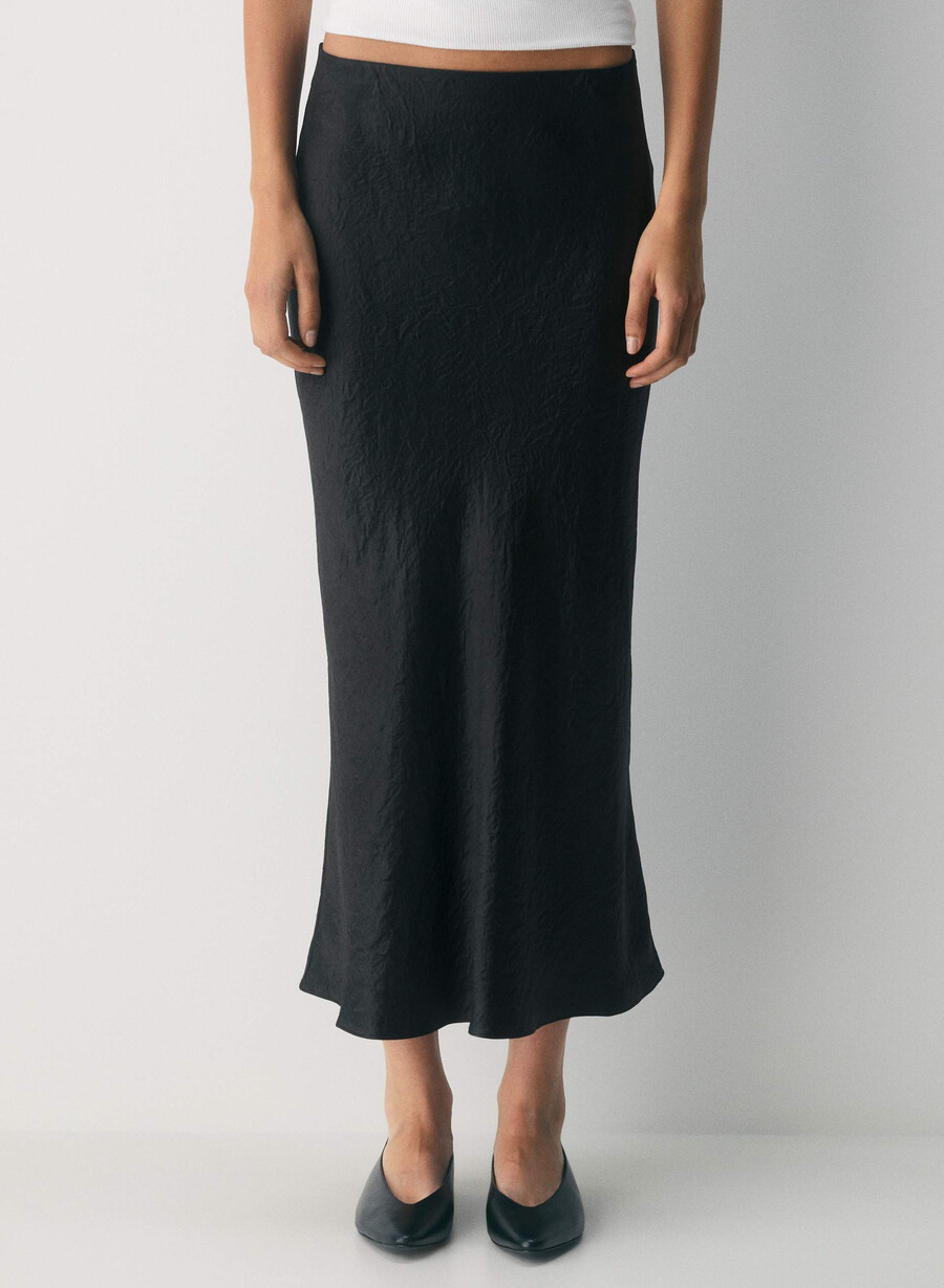 slip satin maxikjol svart