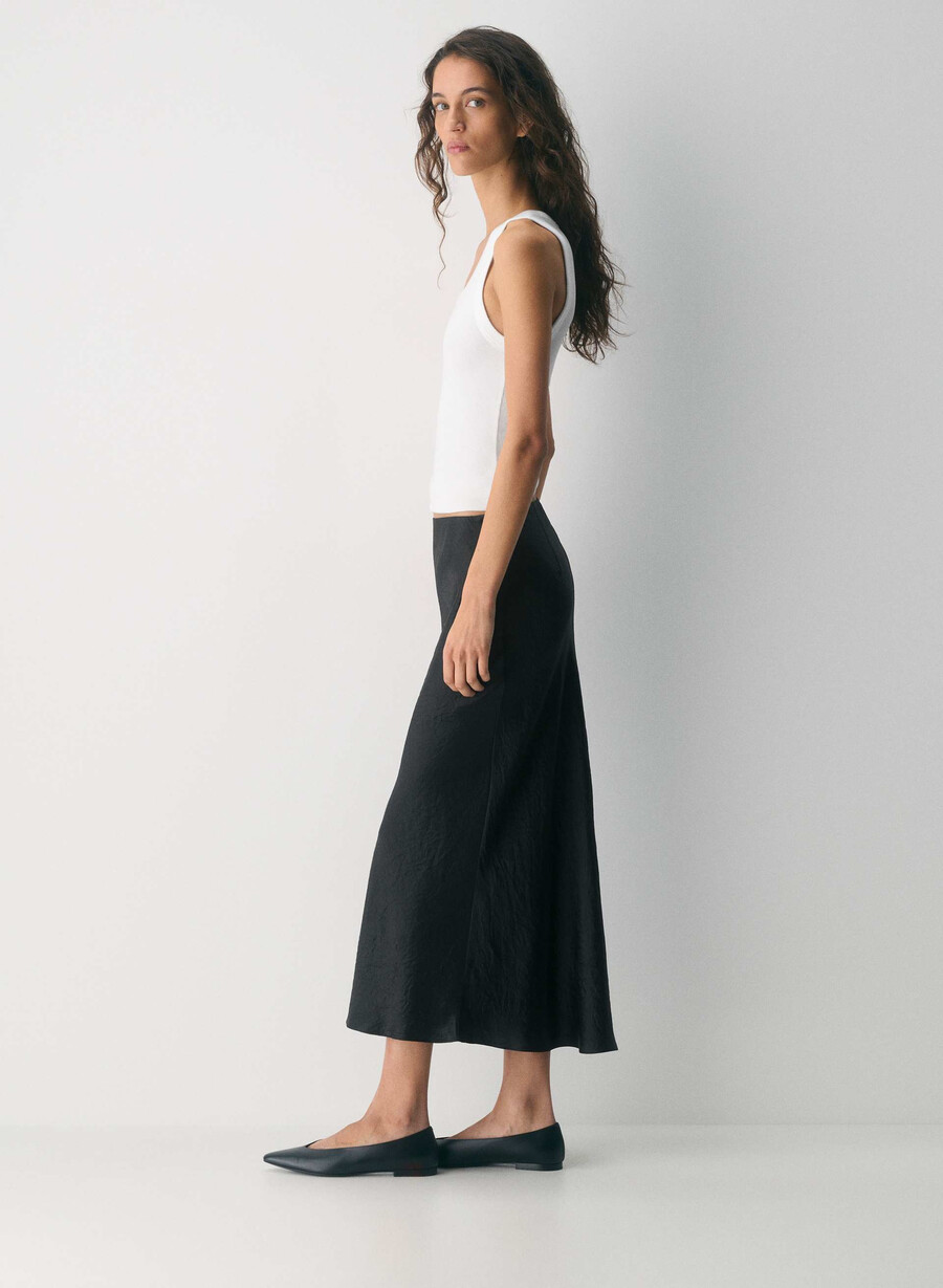 slip satin maxikjol svart
