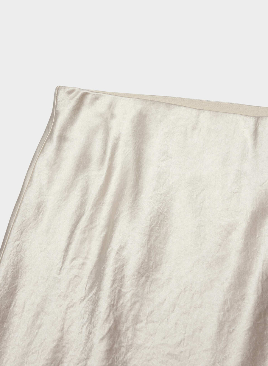 slip satin maxikjol matt pÄrlor
