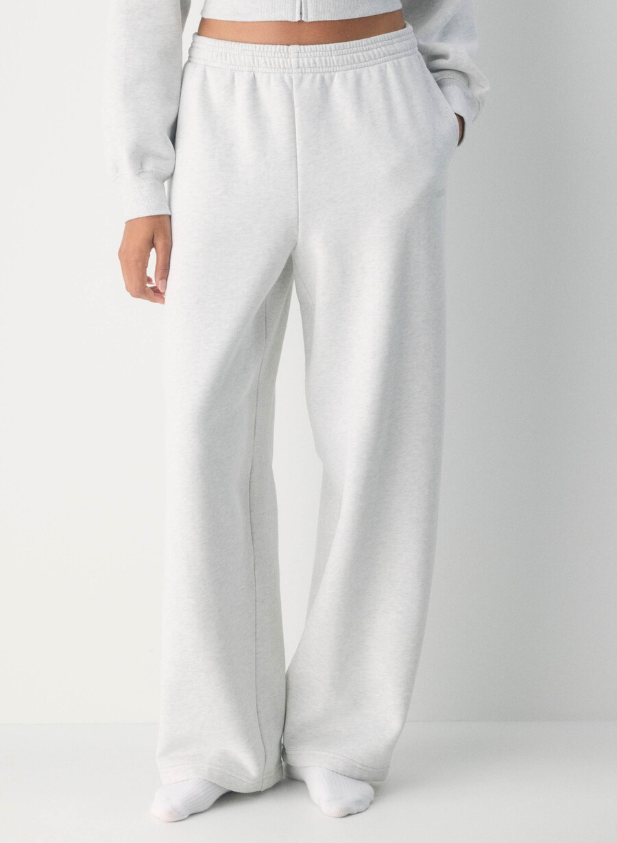 mysig fleece-sweatpant med pojkvänsmotiv i bomull heather cloud white