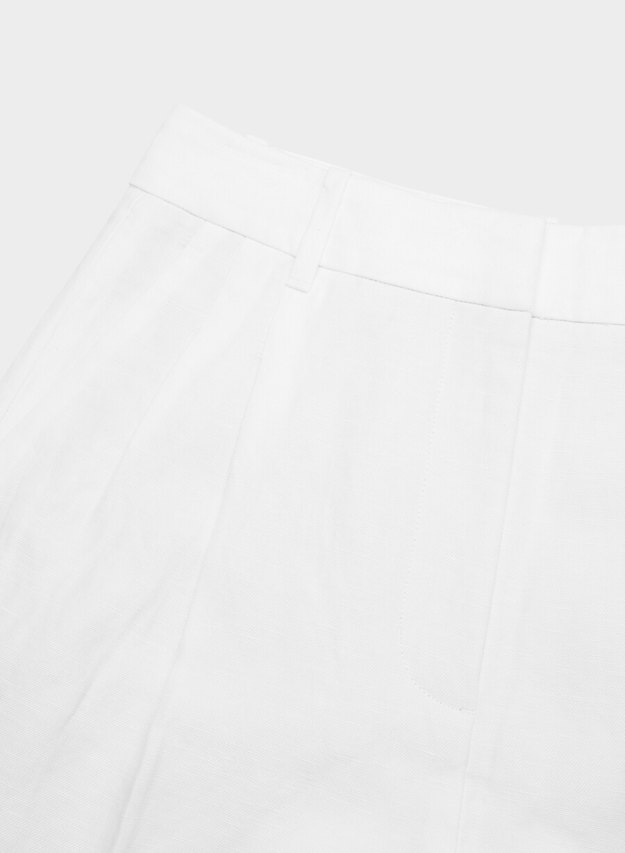 the effortless short mid-thigh - cruiselinen vit