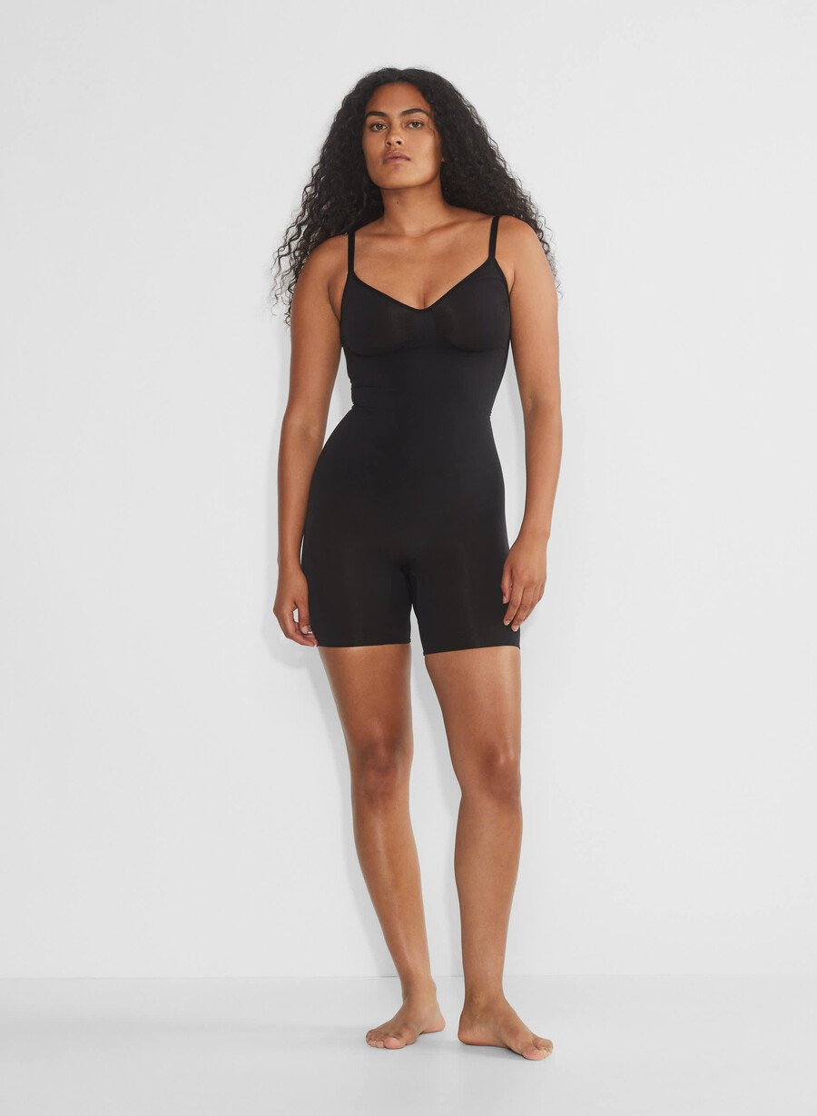 shapeenhance sömlös bodysuit till mitten av låret svart