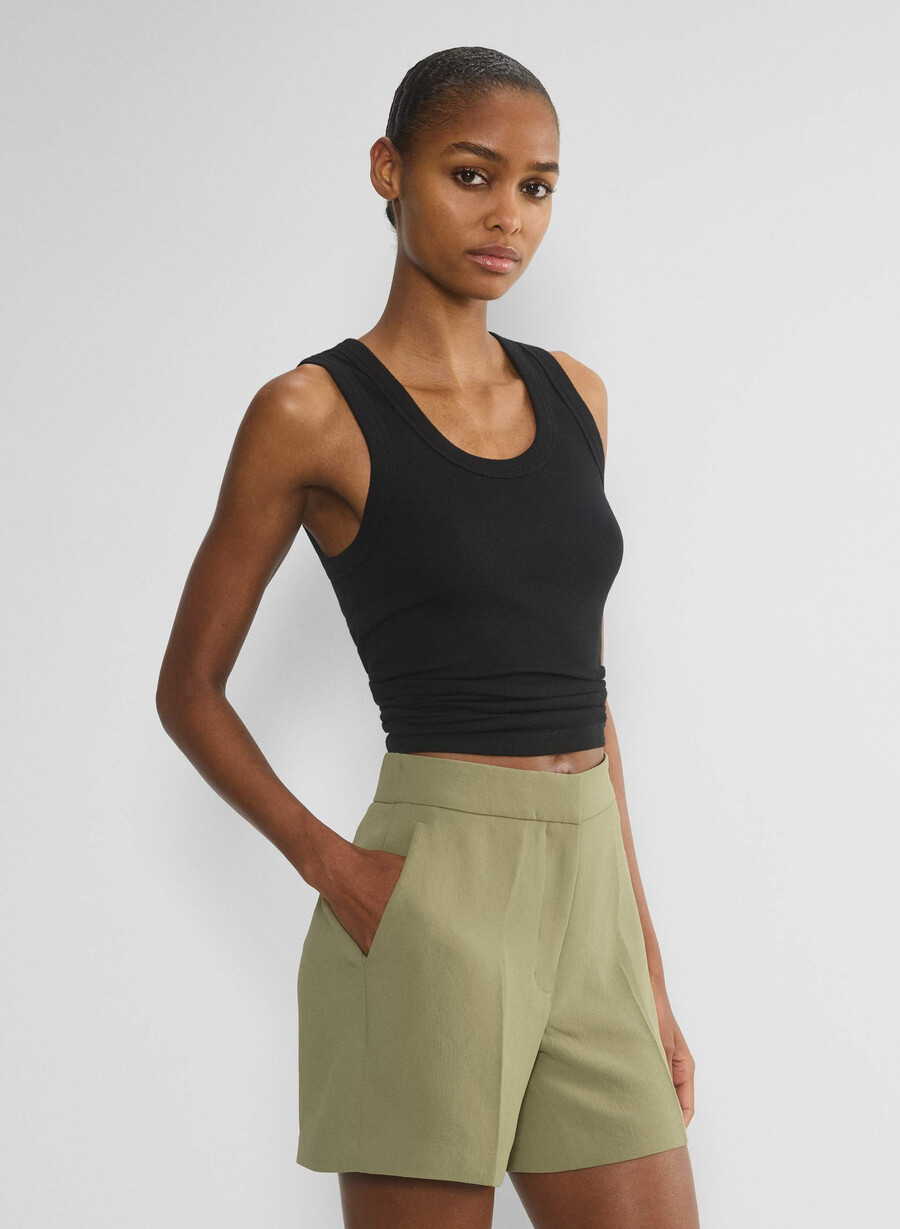 limitless short mid-thigh - crepette soltorkade oliv
