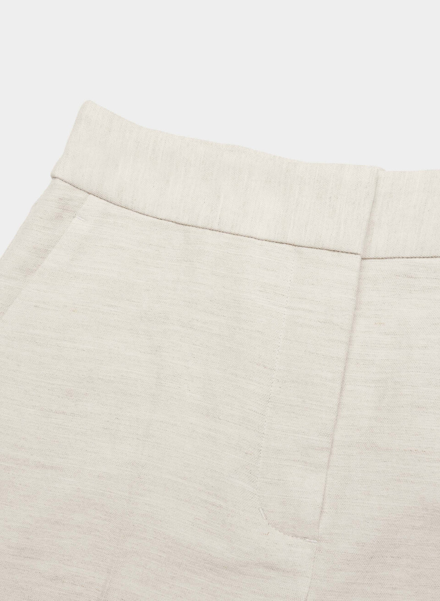 limitless short mid-thigh – cruiselinen natural ecru