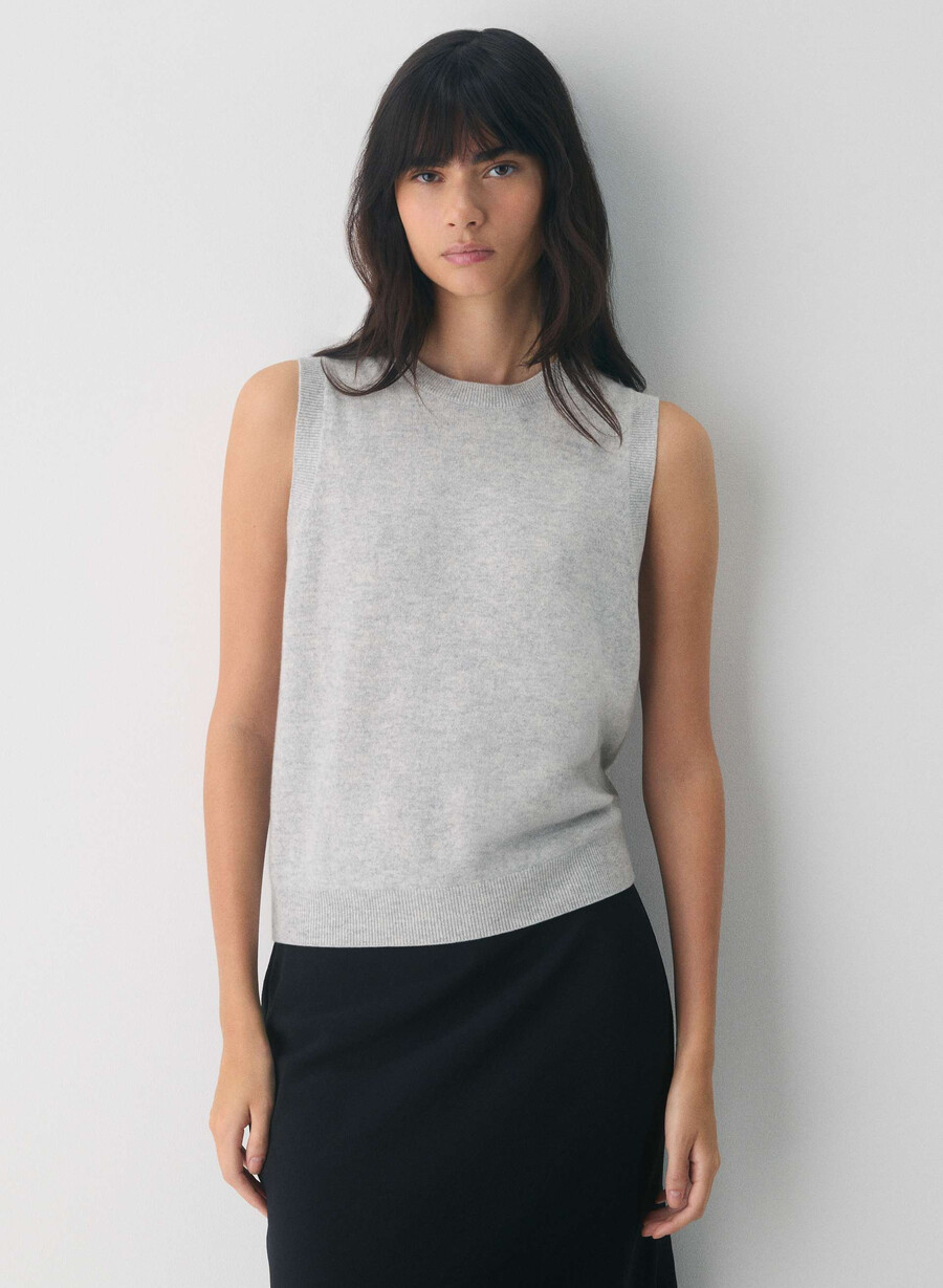 bare cashmere monogram tröja väst ljungkrom