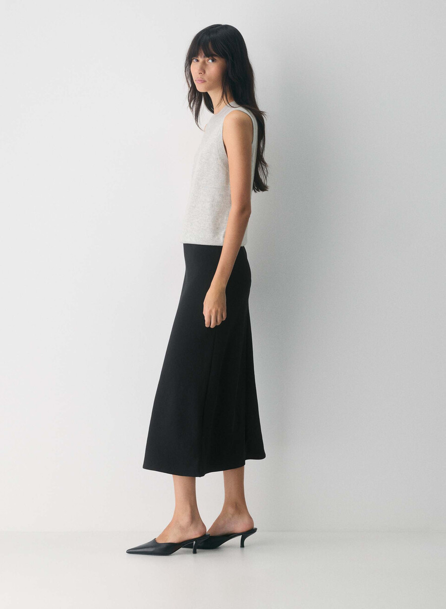 bare cashmere monogram tröja väst ljungkrom