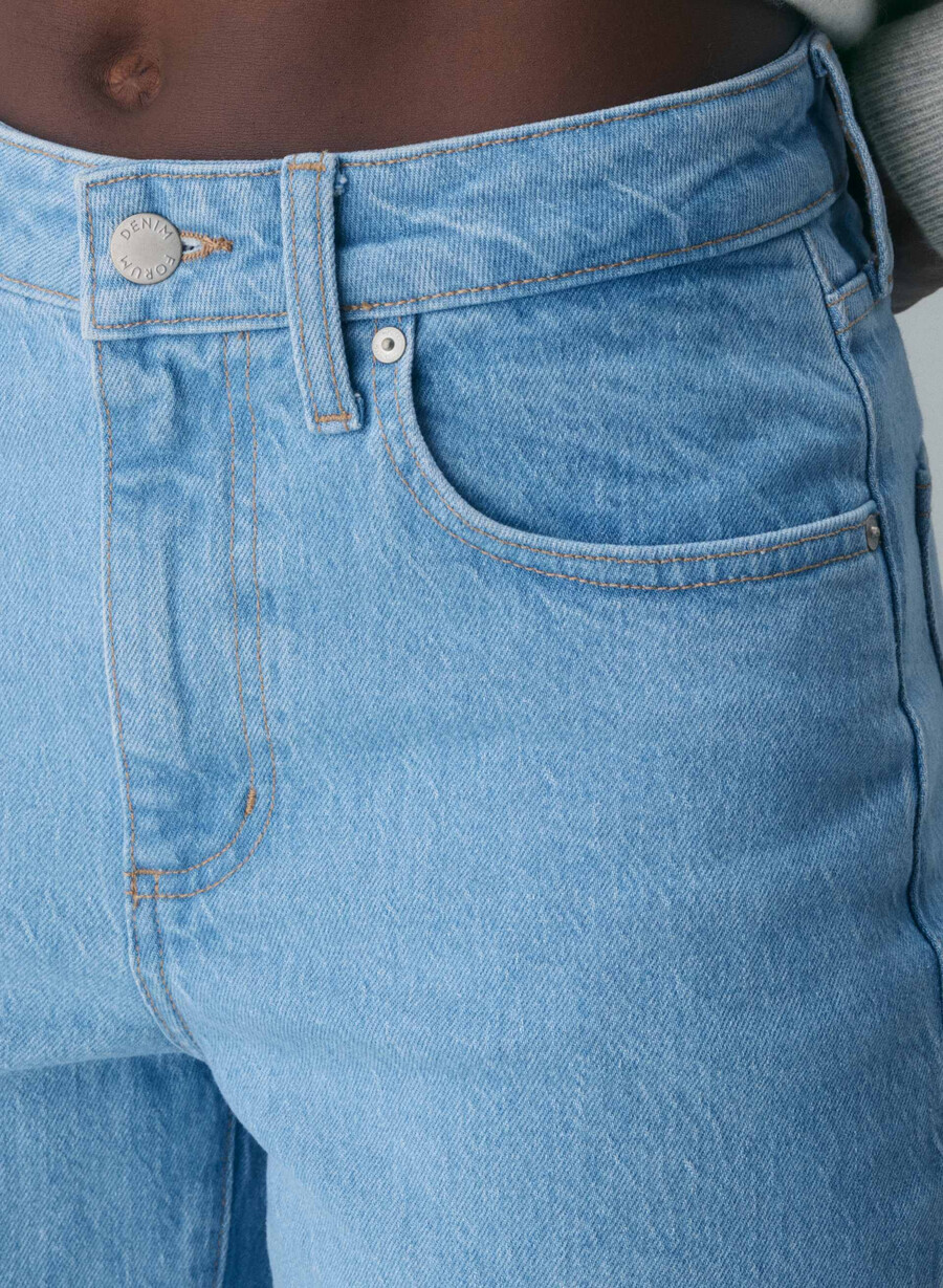 denim forum remy curve-fit hi-rise wide jeans true super light blue