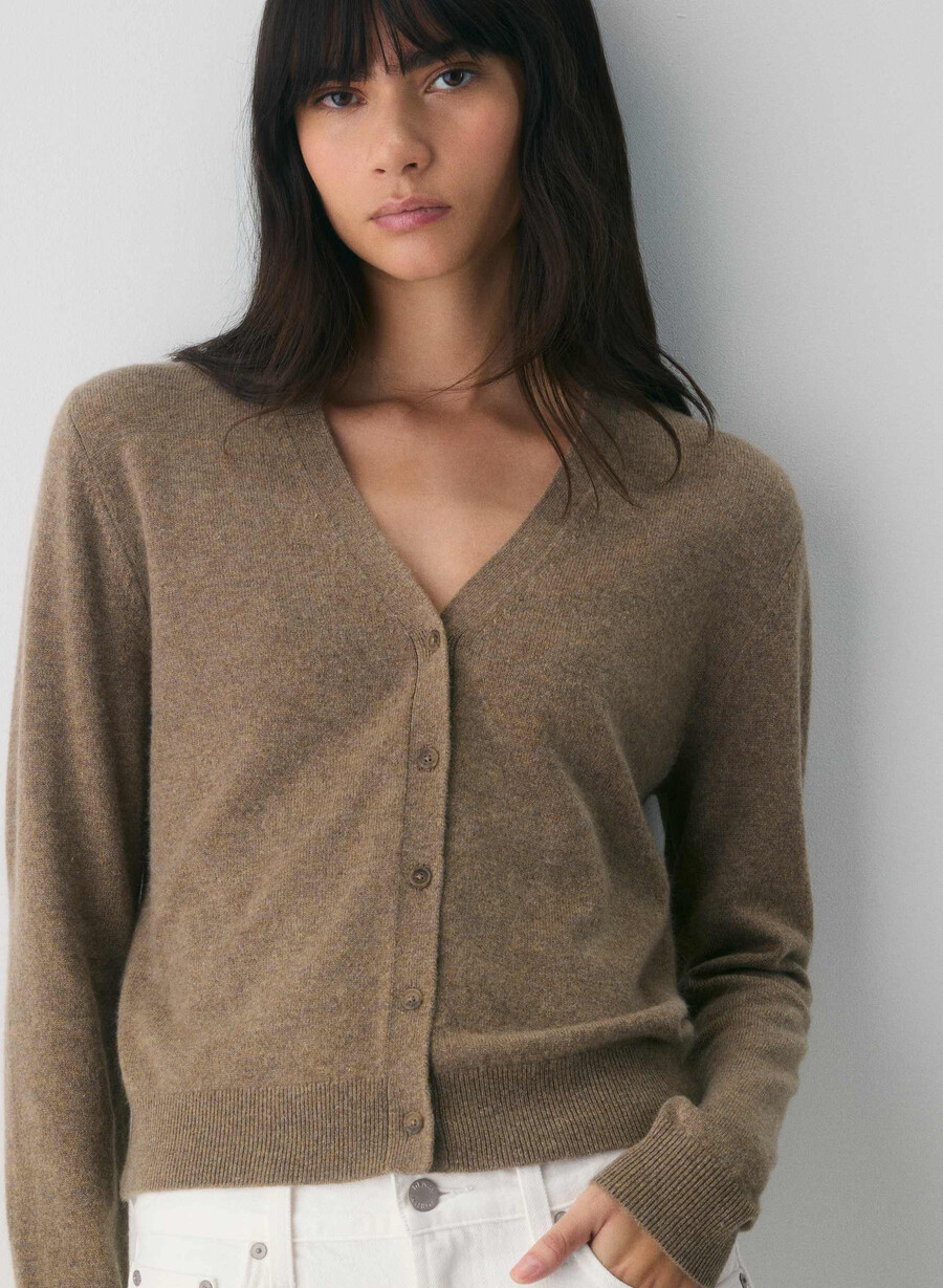 bare cashmere v-ringad kofta ljungfärgad folio brun
