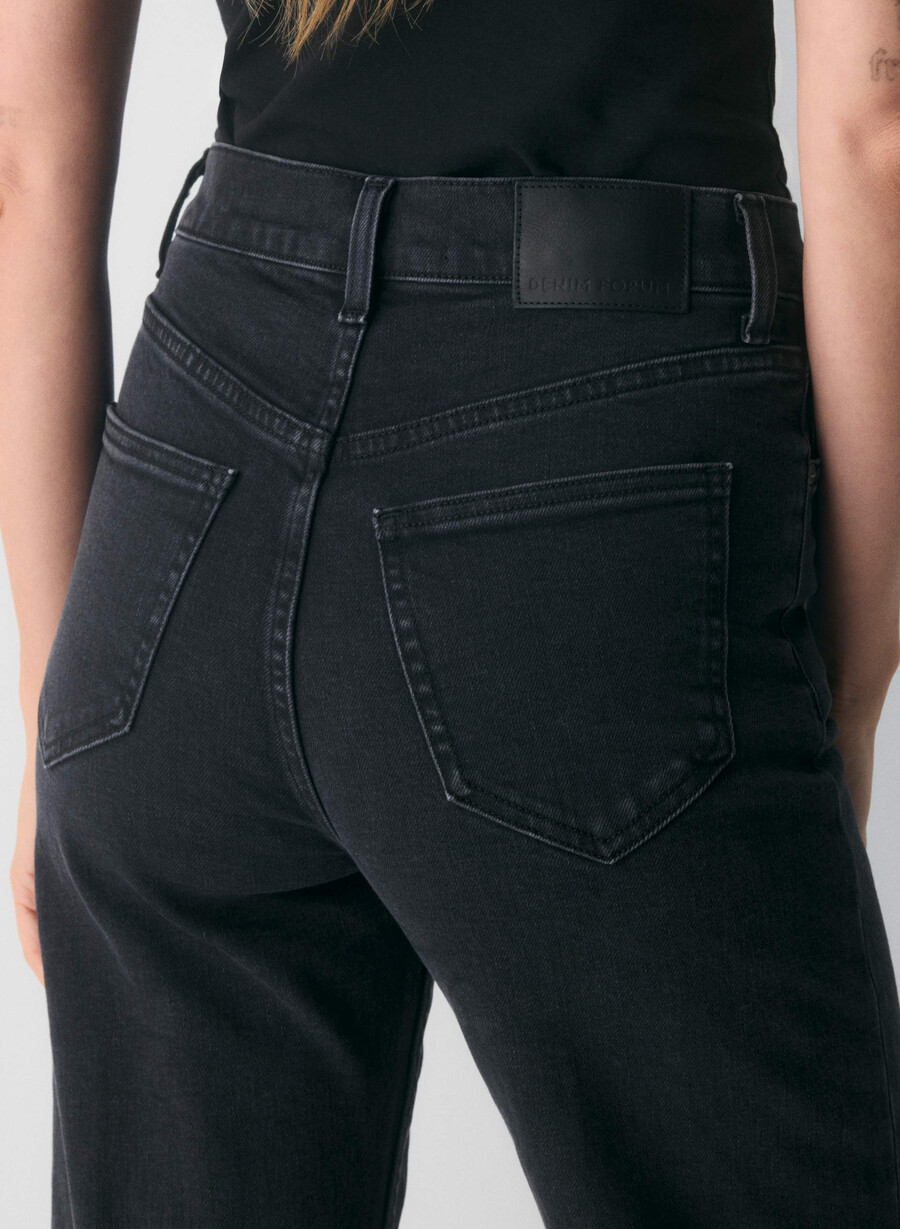 denim forum arlo hi-rise straight jeans svart eyeliner