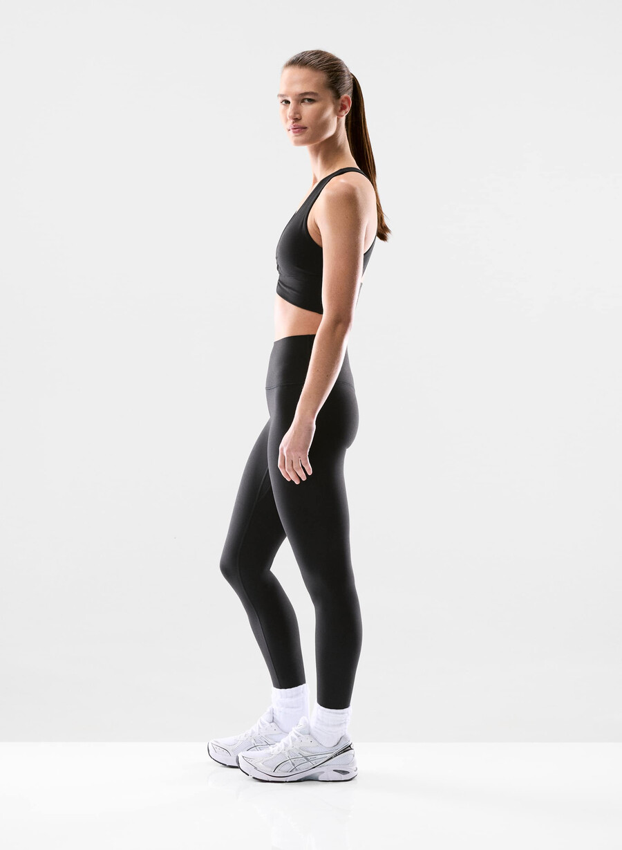 butter cheeky infinite höghöjdsleggings 66 cm svarta