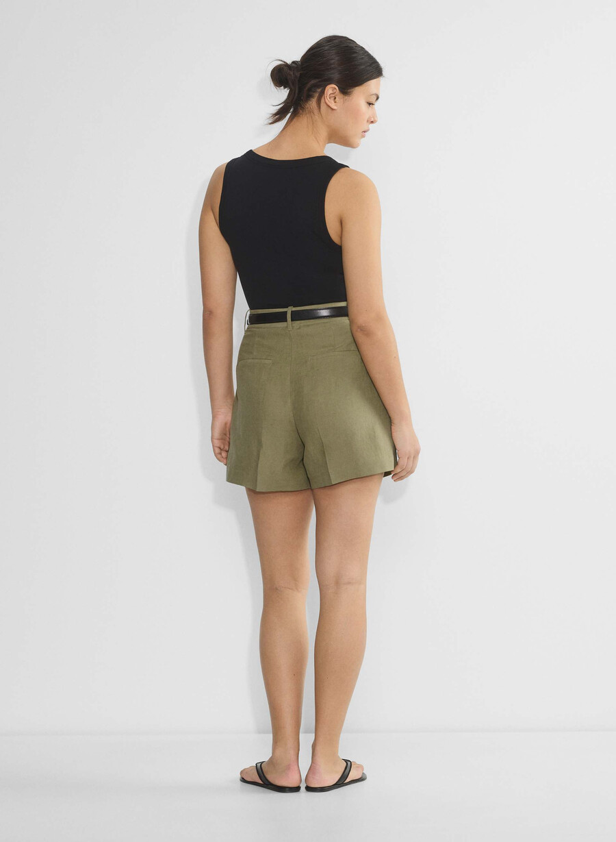 the effortless short curve-fit mid-thigh soltorkade oliv