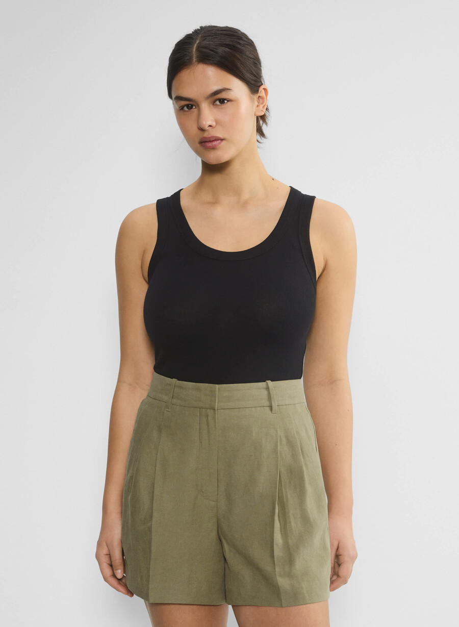 the effortless short curve-fit mid-thigh soltorkade oliv