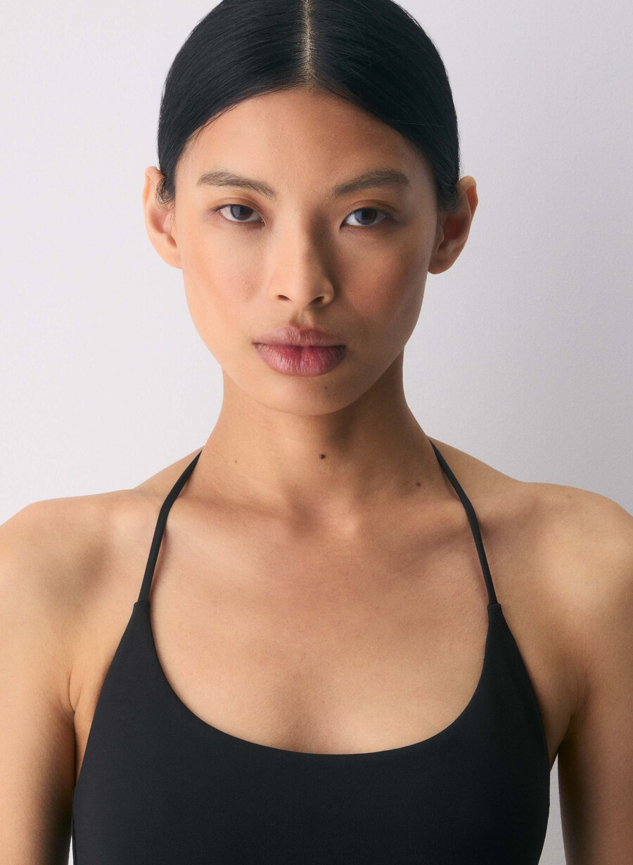 original contour grace halter top svart
