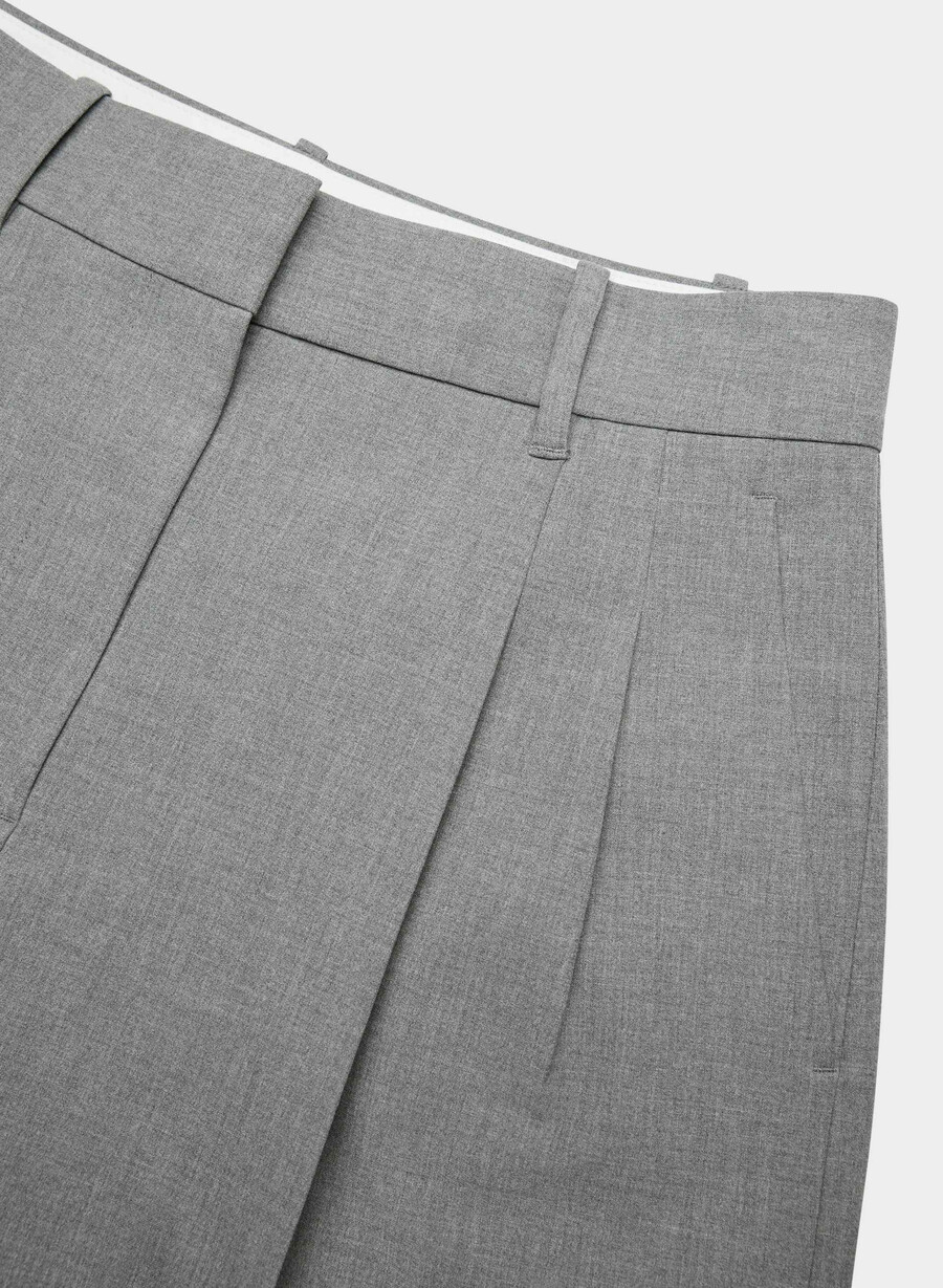 the effortless short mini - reessential ljus mÖrkgrÅ ljuvlig