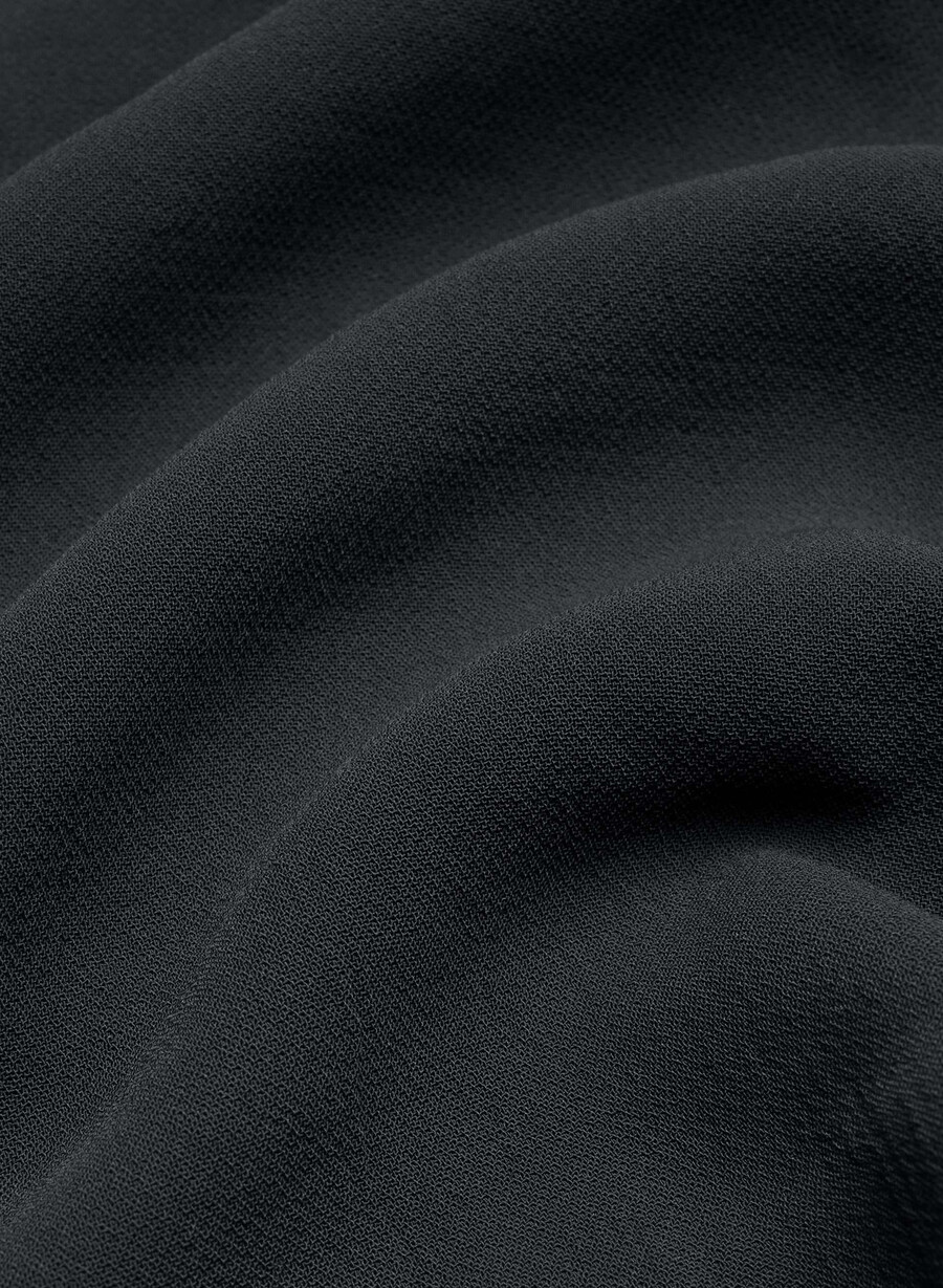 the lodge short mid-thigh - crepette svart