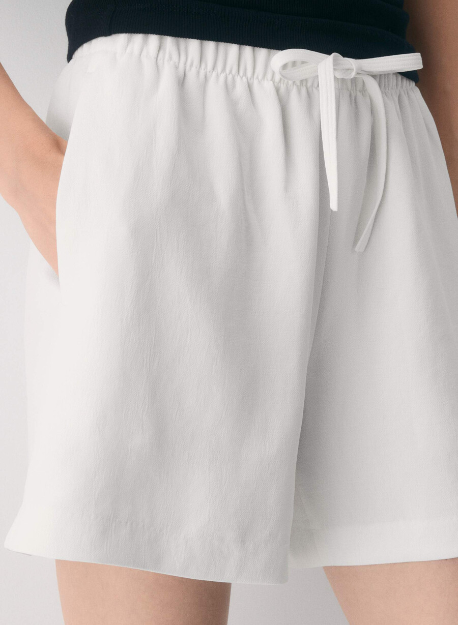 the lodge short mid-thigh - crepette mÖrkoliv