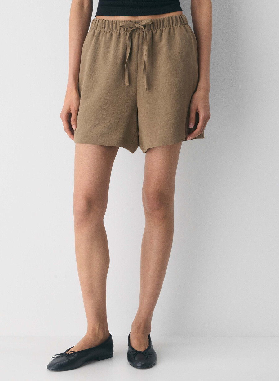 the lodge short mid-thigh - crepette folio brun