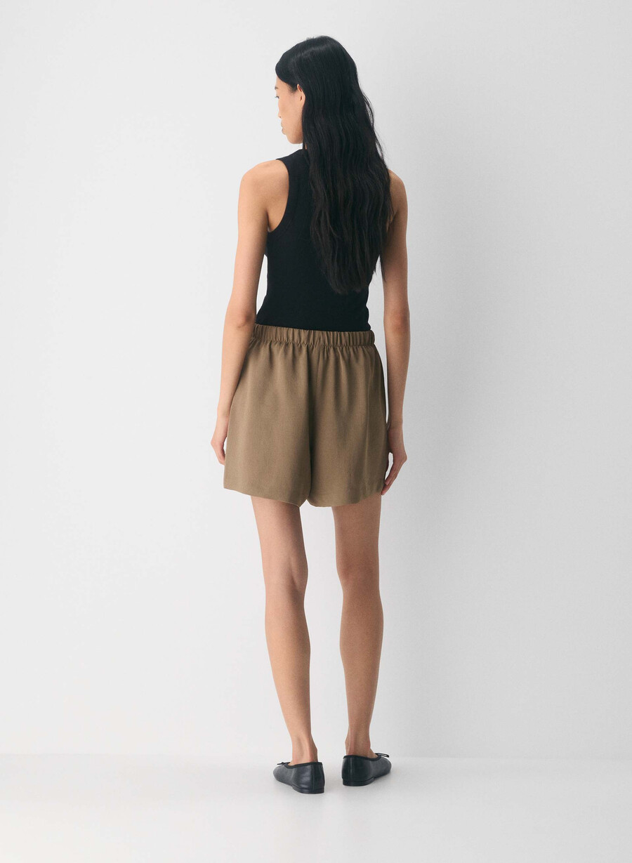 the lodge short mid-thigh - crepette folio brun