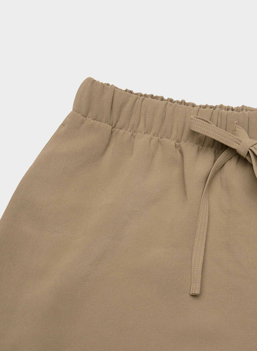 the lodge short mid-thigh - crepette folio brun