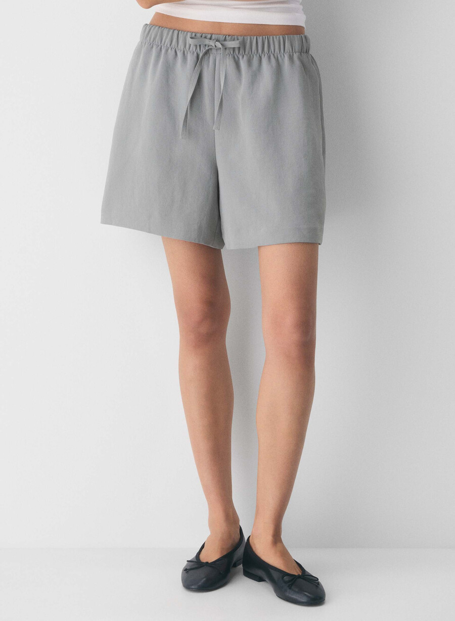 the lodge short mid-thigh - crepette riverstone grey