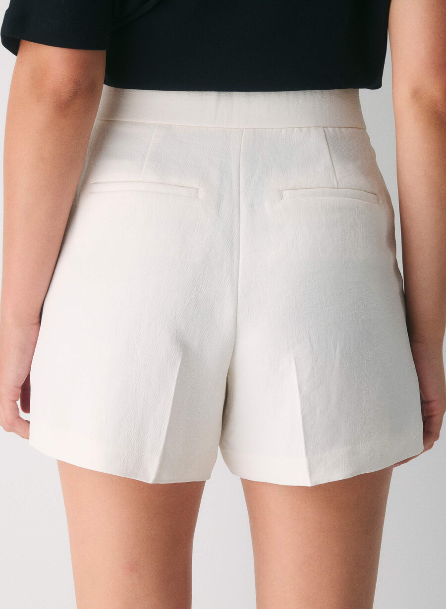 limitless short curve-fit mid-thigh - crepette ljusbjÖrk