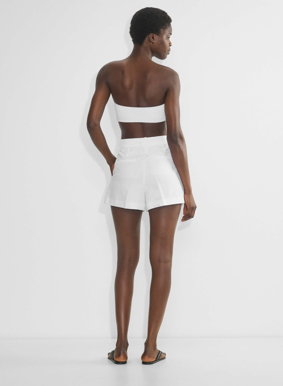 the effortless short curve-fit mini - cruiselinen vit