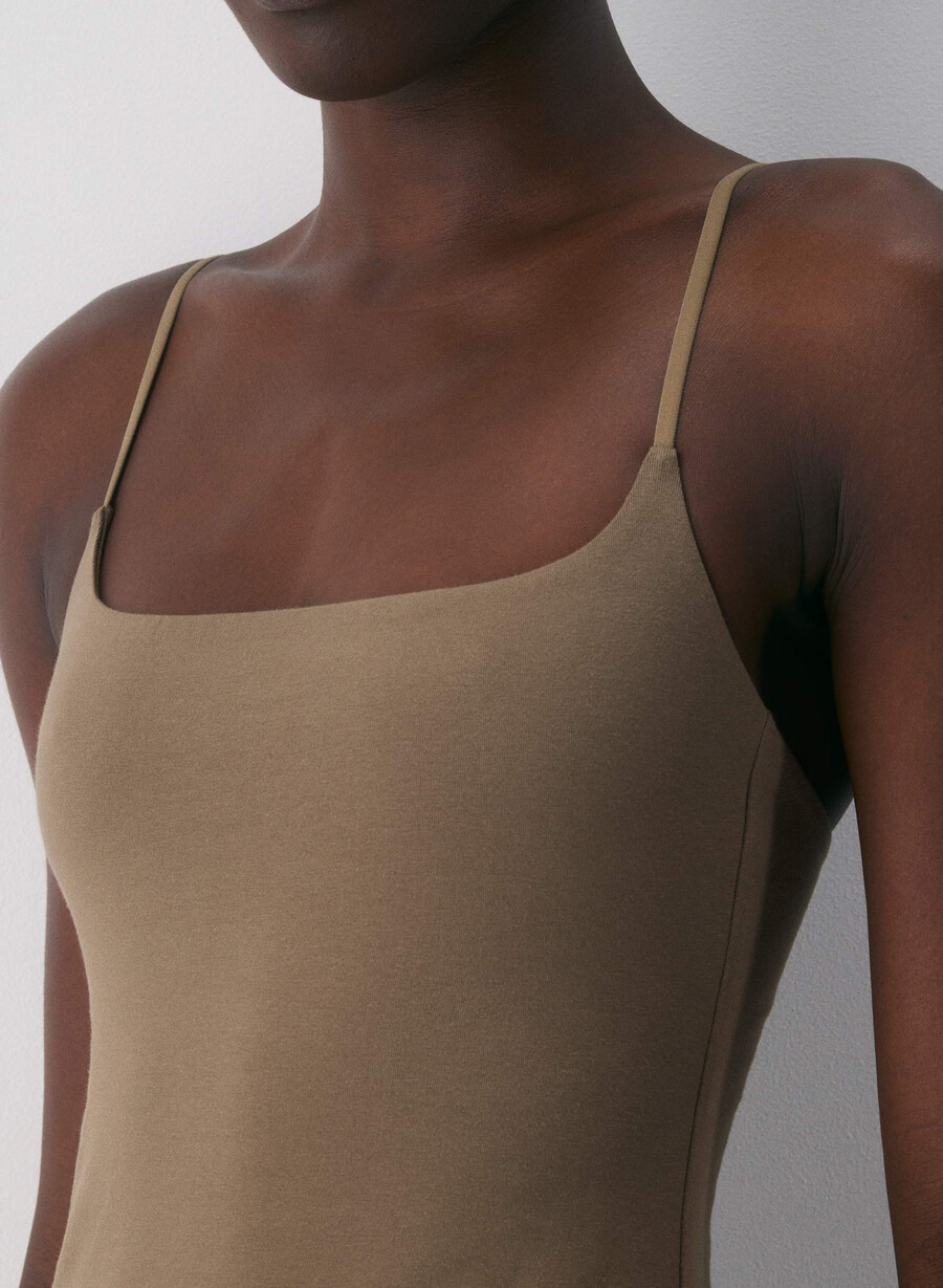 casual contour summon maxi cami klänning folio brun