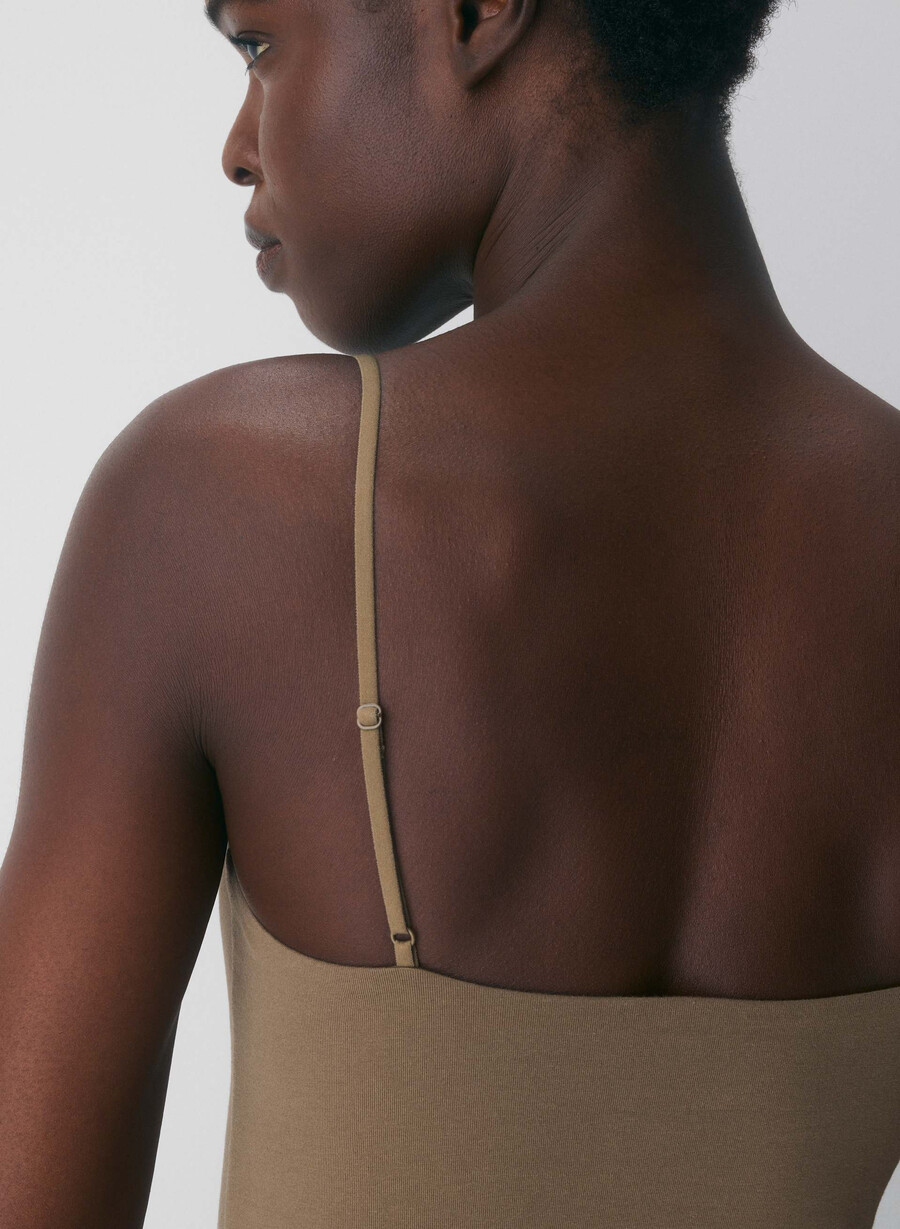 casual contour presence linne med linnemönster folio brun