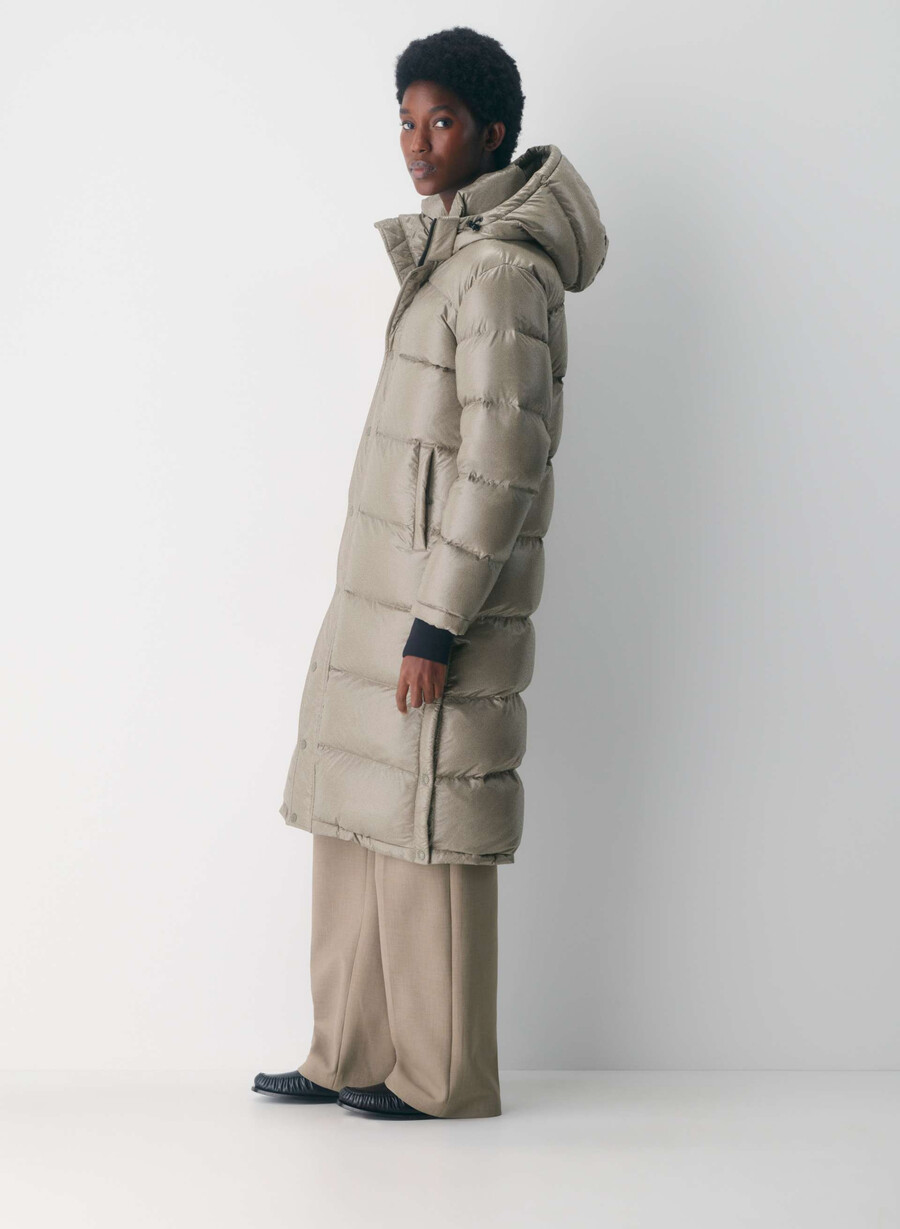 the super puff lång - högblank modern taupe